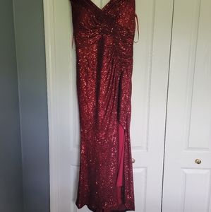 Gown/formal dress